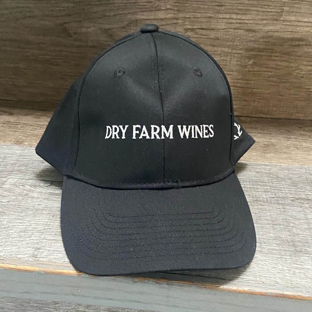 NWOT Dry Farm Wines hat